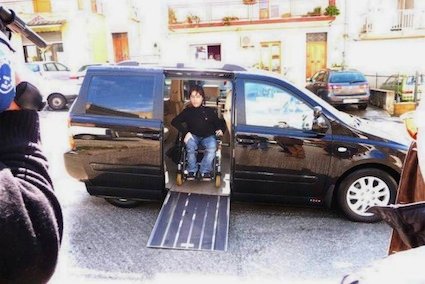 kia carnival guidata con joystick