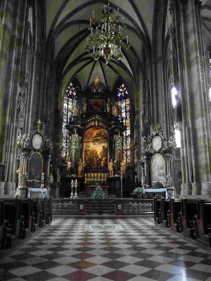 cattedrale di vienna accessibile disabili foto interna
